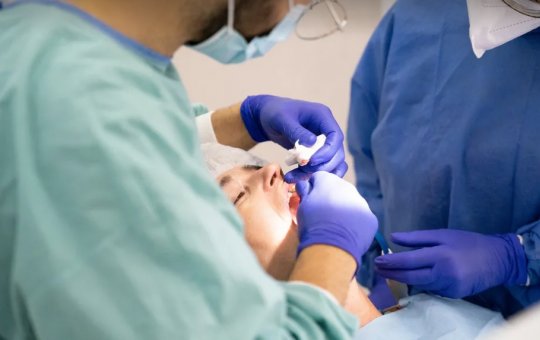 Mutirão oferece serviços gratuitos de saúde, beleza e educação no Stiep