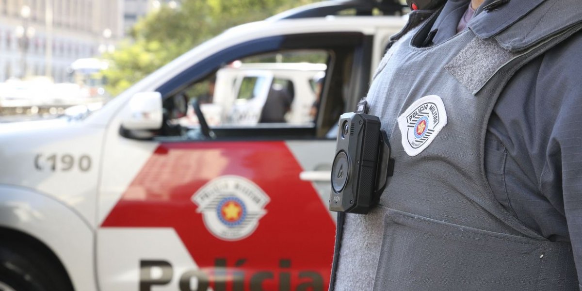 Mortes de adolescentes por PMs caem com uso de câmera corporal em São Paulo