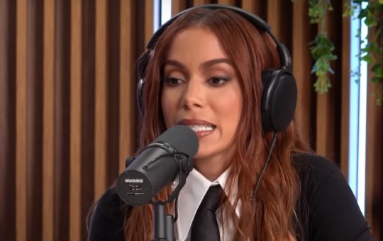 Em episódio do 'Quem pode, pod', Anitta faz revelações sobre vida pessoal 
