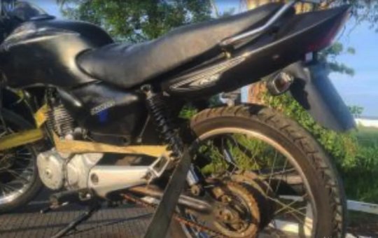 Motociclista é detido por dirigir moto adulterada em Vitória da Conquista