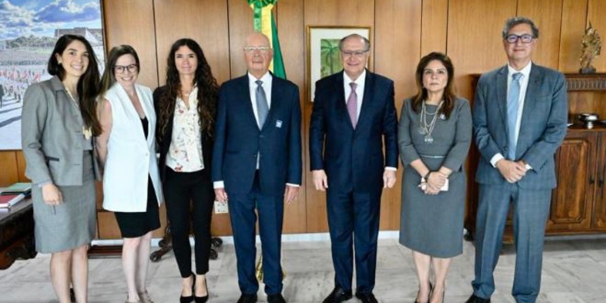 Alckmin discute bioeconomia com presidente do Fórum Econômico Mundial