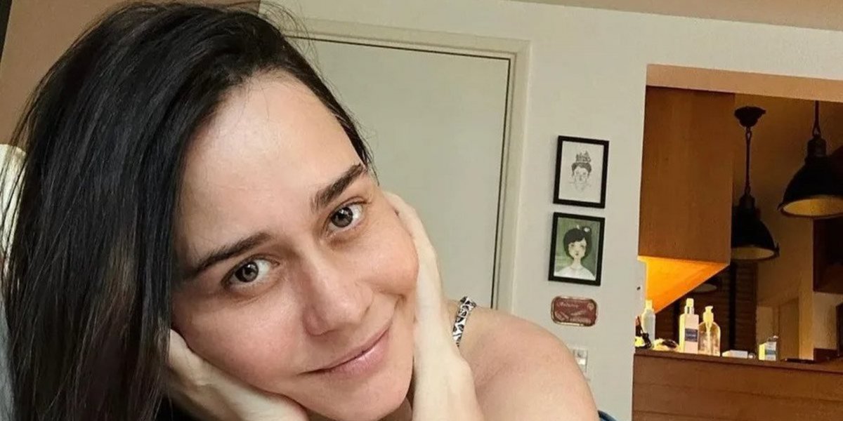 Alessandra Negrini surge de lingerie e agita a web; veja