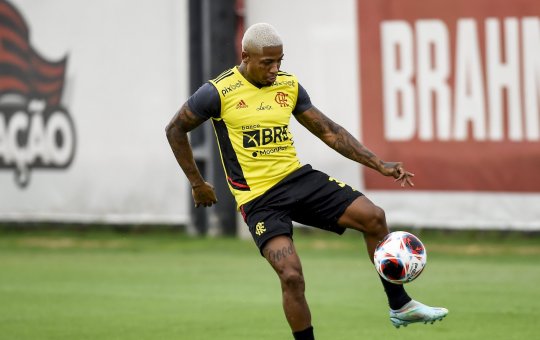 Bahia faz nova proposta para contratar o atacante Marinho, do Flamengo
