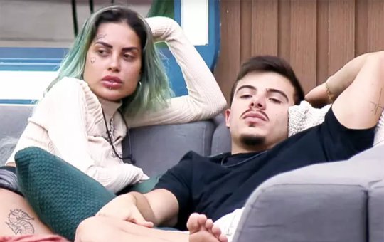 Tati Zaqui presta depoimento contra Thomaz Costa após agressão física e verbal