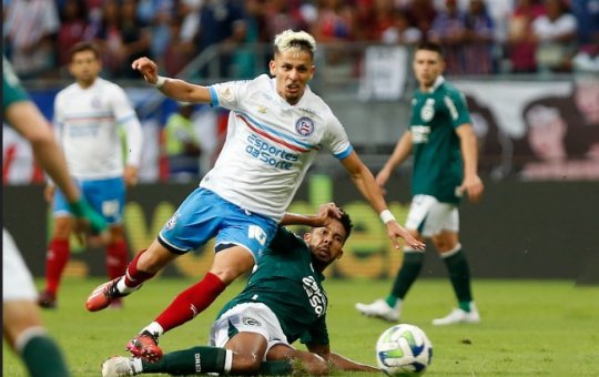 Bahia sai na frente, mas fica no empate em 1 a 1 com o Goiás