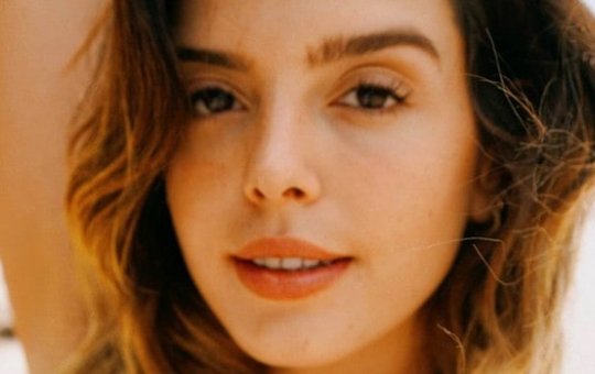 Nostálgica e reflexiva, Giovanna Lancellotti completa 30 anos