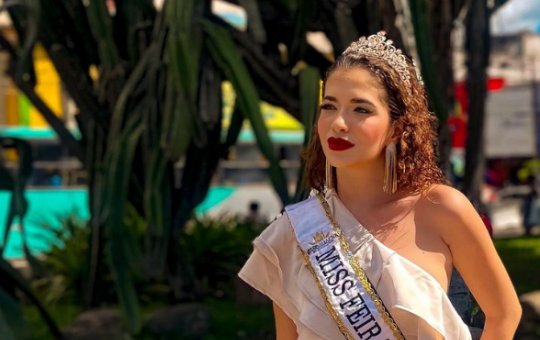 Miss Feira de Santana presta queixa contra o padrasto por estupro