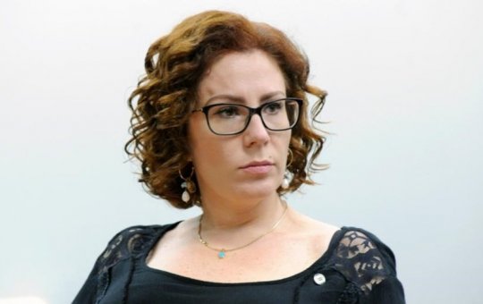 Carla Zambelli recebe alta após ficar internada em UTI com quadro de Covid-19