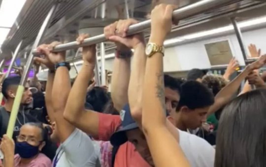 Metrô de Salvador apresenta lentidão; passageiros gravam trens lotados