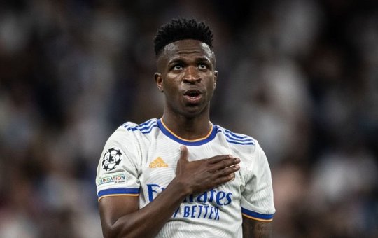 "As provas estão aí. É desumano": Vini Jr. publica vídeo de ataques racistas