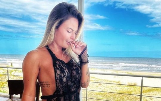 Nati Casassola surge com foto picante, e web reage; confira