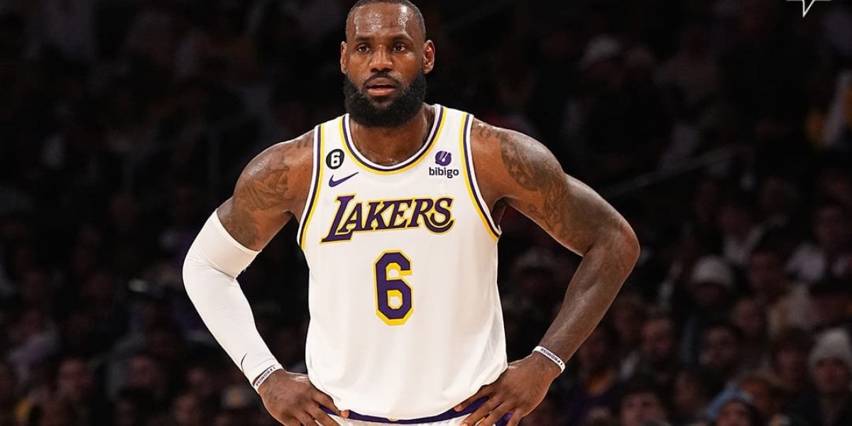 Astro da NBA, LeBron James considera aposentadoria após 20 temporadas