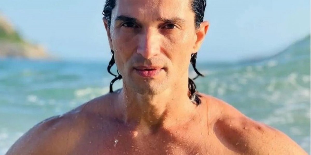 Polícia encontra corpo do ator Jeff Machado enterrado em baú de concreto no RJ