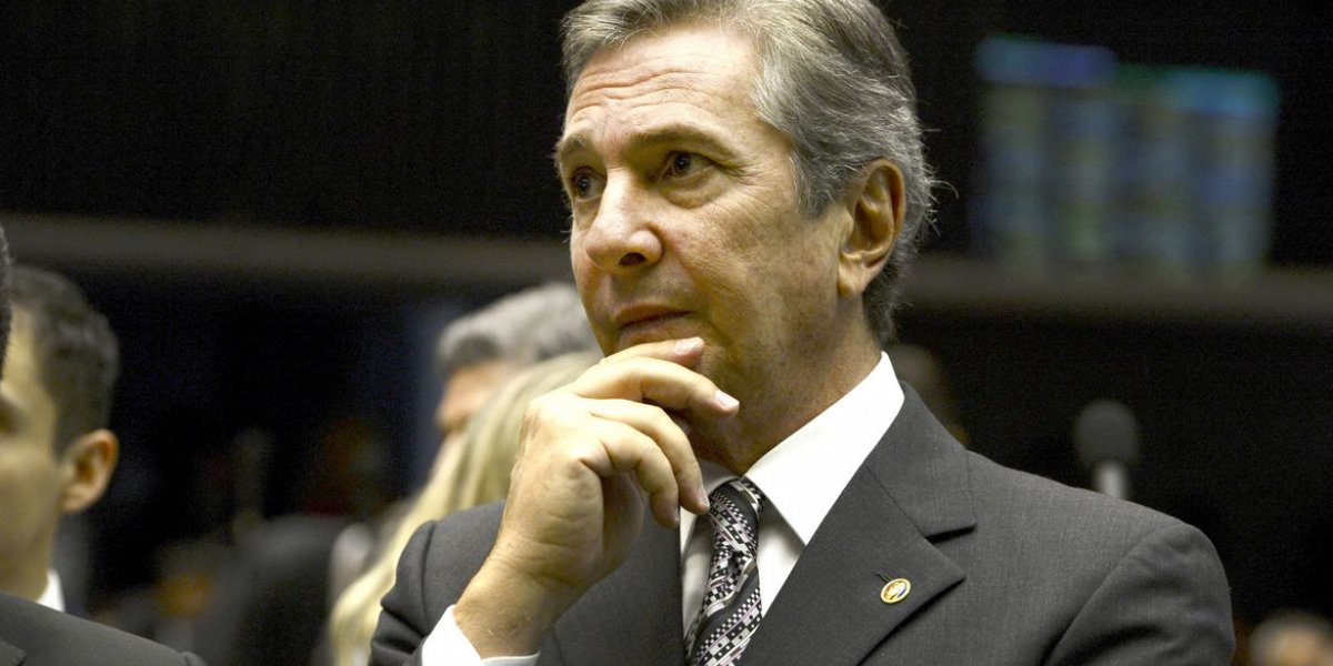 Supremo adia fim de julgamento que pode condenar Collor