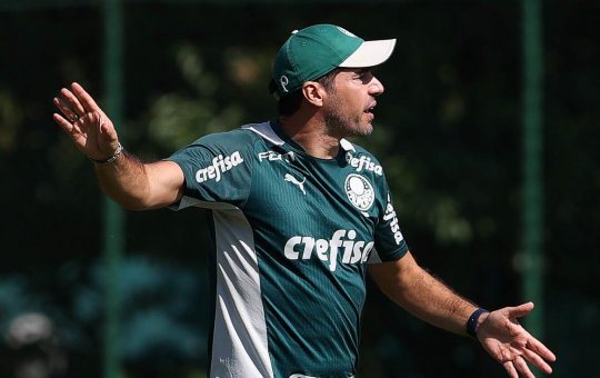 Abel Ferreira aparece em lista de candidatos para ser técnico do PSG