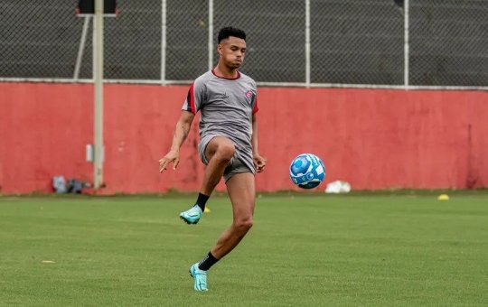 Atacante Pablo Diogo é relacionado para uma partida do Vitória pela primeira vez