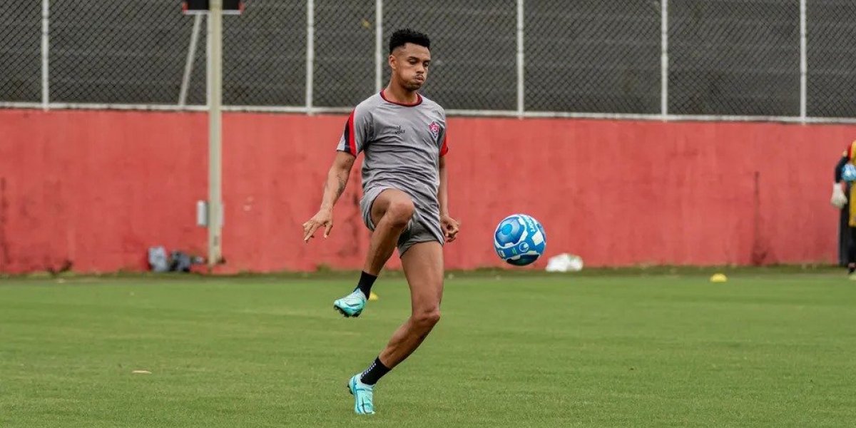 Atacante Pablo Diogo é relacionado para uma partida do Vitória pela primeira vez