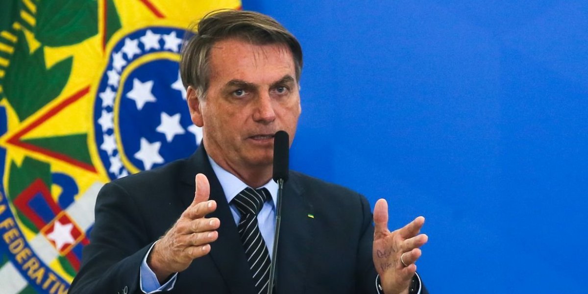 Em meio a risco de inelegibilidade, Bolsonaro acena com trégua ao STF