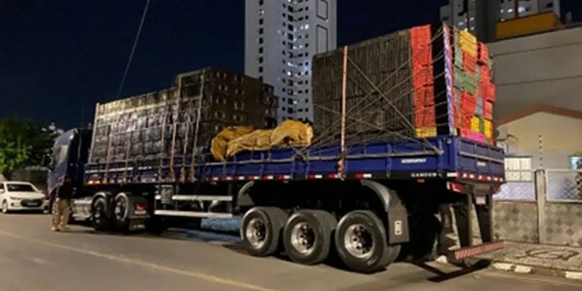 Homem é preso transportando 40 caixas de cigarro contrabandeado ao Feiraguai