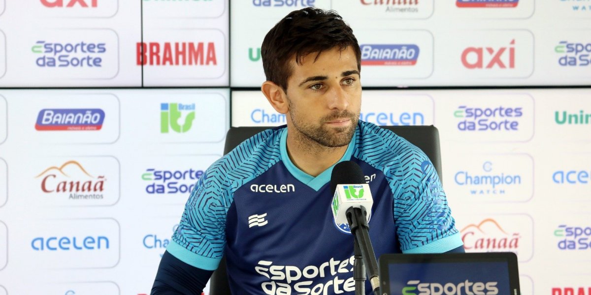 Acevedo aprova dupla com Rezende e defende rodízio de jogadores no Bahia