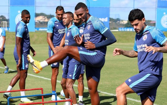 Com treino de pênaltis, Bahia finaliza preparação para jogo contra o Santos