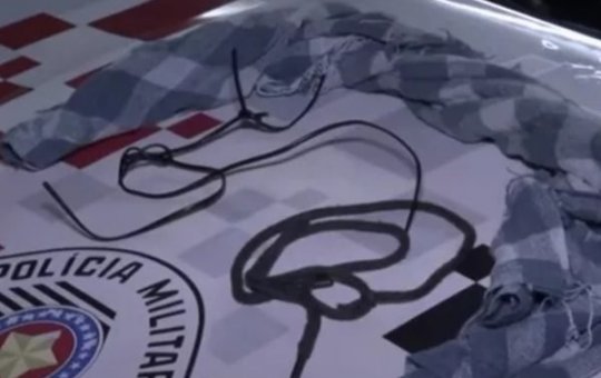 Padrasto amarra enteado de 6 anos e o obriga a beber um litro de refrigerante