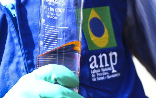 ANP encontra irregularidades em postos de combustíveis
