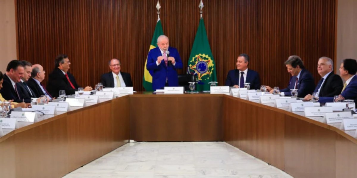 Lula realiza reunião nesta quarta-feira para tentar salvar MP dos ministérios