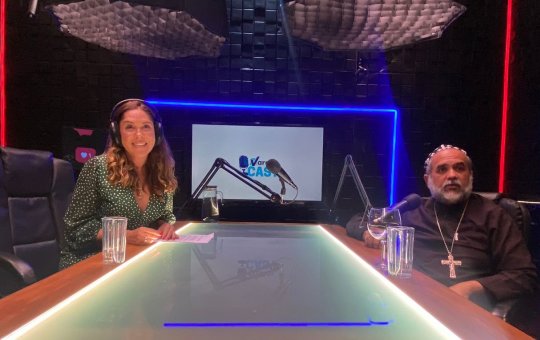 Bonner foi soldadinho da esquerda, diz Padre Kelmon na estreia do VarelaCAST