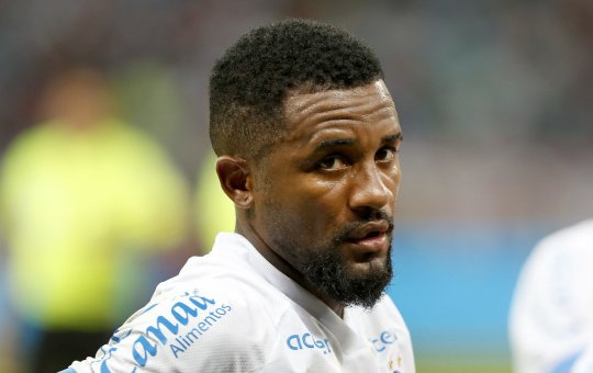 Cicinho faz seu melhor jogo pelo Bahia e se destaca nas estatísticas