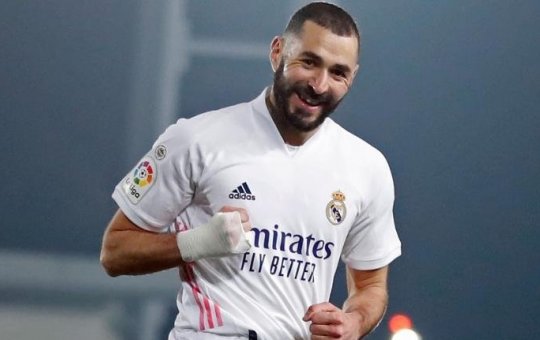 Em fim de contrato com o Real Madrid, Benzema vai se mudar para o Al Ittihad
