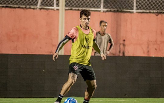 Embalado, Vitória enfrenta o Ituano para continuar na liderança da Série B