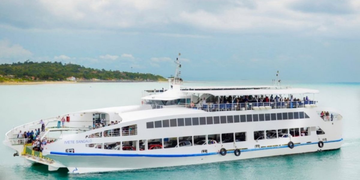 Travessia Salvador-Mar Grande é suspensa por causa de mar agitado