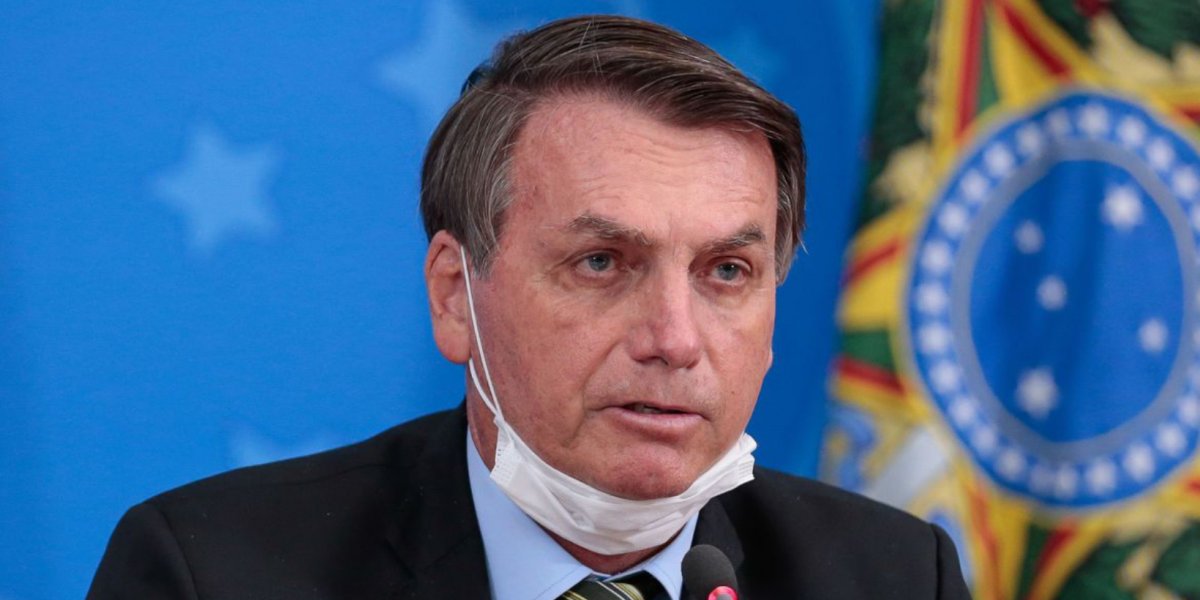 Justiça manda notificar Bolsonaro por não usar máscara durante ato em São Paulo