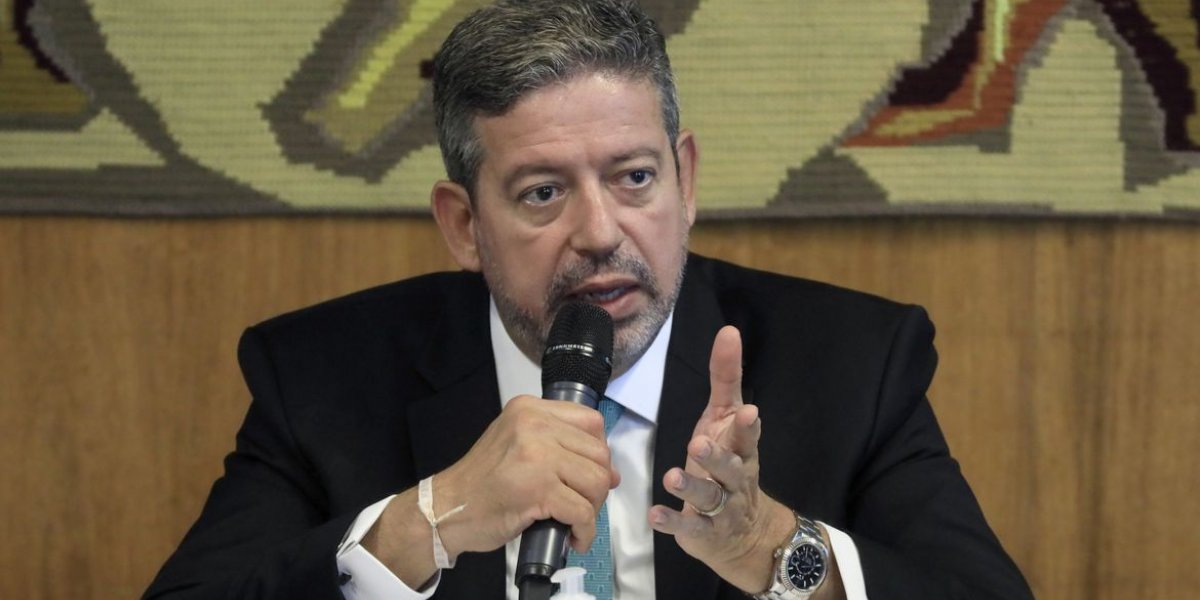 PF identifica funcionário comissionado do MEC em esquema de kit robótica