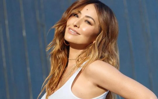 Juntos? Paulo André é flagrado só de cueca na casa de Sabrina Sato