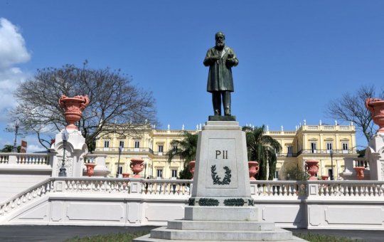 Aos 205 anos, Museu Nacional busca preservar missão educativa