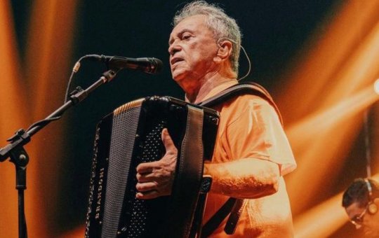Após ter show reduzido na PB, Flávio José é anunciado no São João de Salvador