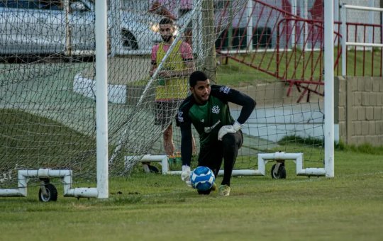 Sem Lucas Arcanjo, Vitória embarca para enfrentar o Tombense pela Série B