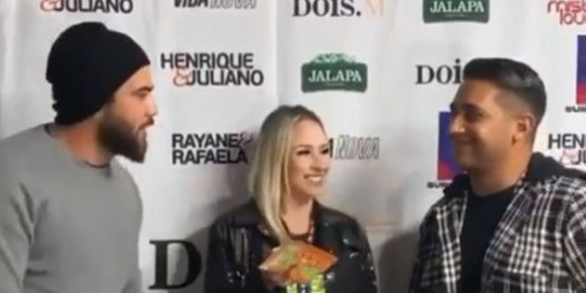 Henrique, da dupla com Juliano, chama atenção de repórter durante entrevista