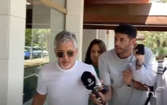 "Leo quer voltar", disse o pai de Messi após encontrar o presidente do Barcelona