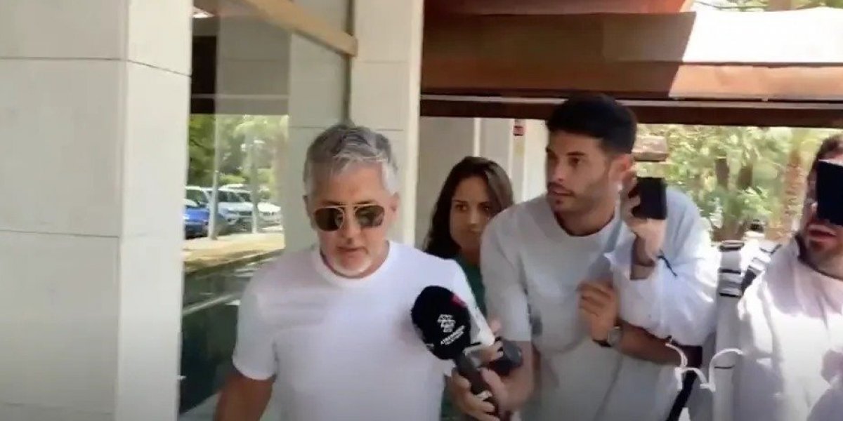 "Leo quer voltar", disse o pai de Messi após encontrar o presidente do Barcelona