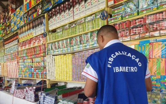 Operação 'Em Chamas' fiscaliza pontos de venda de fogos em Feira e Serrinha