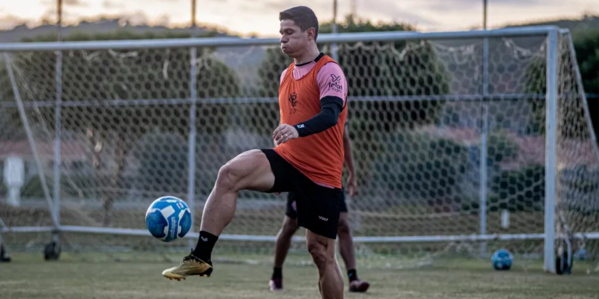Líder isolado da Série B, Vitória visita o Tombense nesta terça-feira