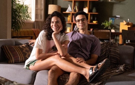 Bruna Marquezine participa de novo trabalho fora da Globo