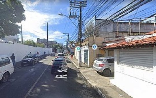Mulher se joga de carro para fugir de sequestro na Caixa D’Água