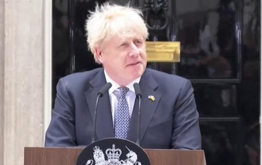 Boris Johnson renuncia ao cargo de deputado no parlamento inglês