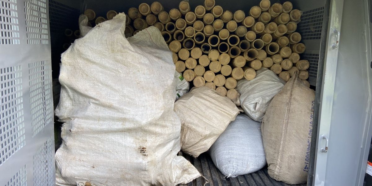 PM apreende mais 600 espadas em Cruz das Almas; queima do artefato é proibida