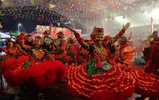 Campeonato de quadrilhas reúne 10 mil pessoas em Periperi; Cia da Ilha vence