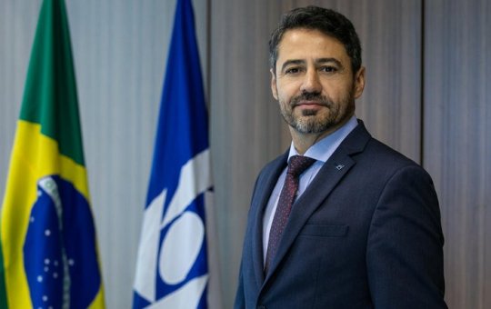 Após ajudar no caso das joias, ex-chefe da Receita Federal é exonerado